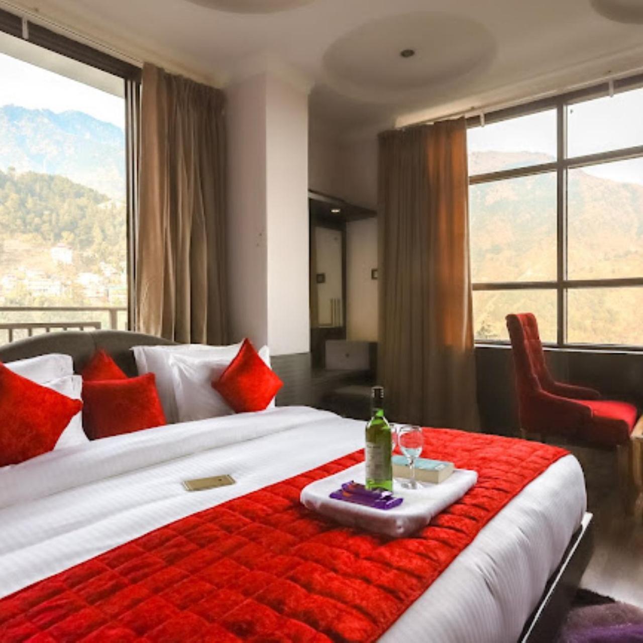 Hotel Holiday Hill, Near Mall Road, Mcleodganj# Parking#Restaurant Dharamshala Luaran gambar