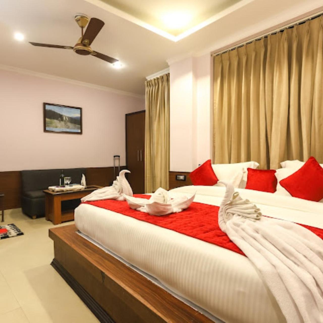 Hotel Holiday Hill, Near Mall Road, Mcleodganj# Parking#Restaurant Dharamshala Luaran gambar