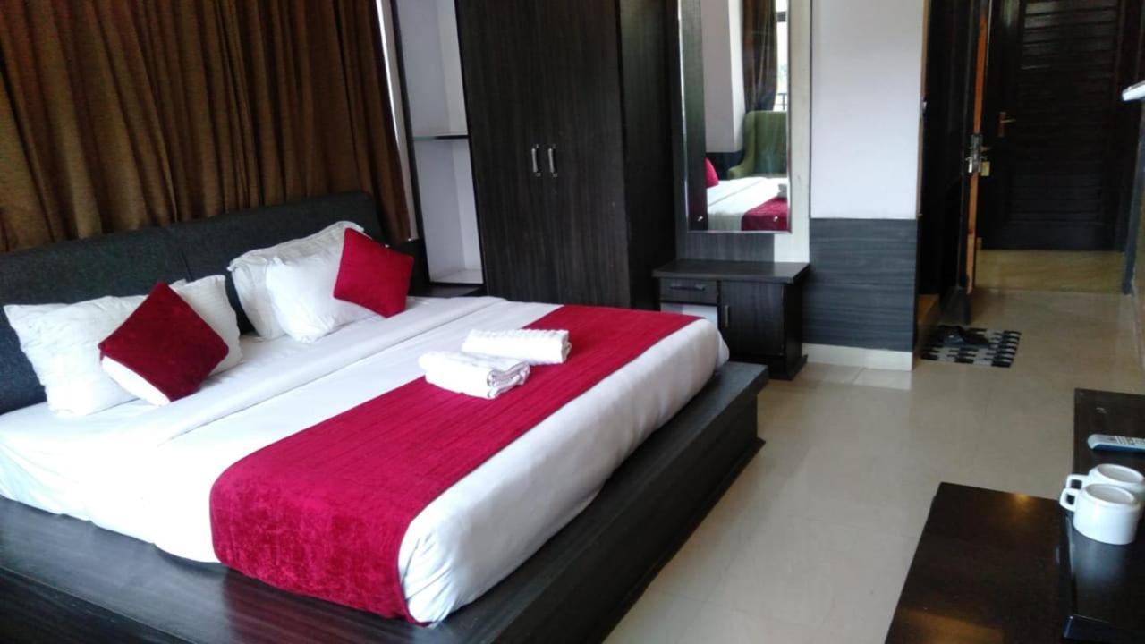 Hotel Holiday Hill, Near Mall Road, Mcleodganj# Parking#Restaurant Dharamshala Luaran gambar