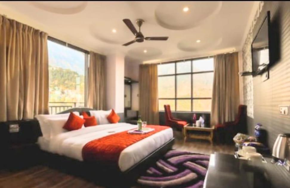 Hotel Holiday Hill, Near Mall Road, Mcleodganj# Parking#Restaurant Dharamshala Luaran gambar
