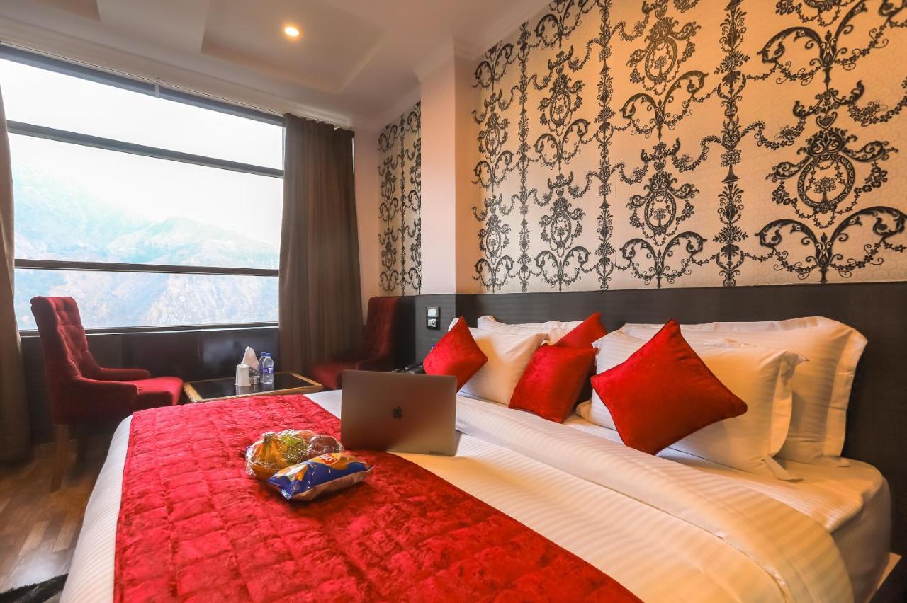 Hotel Holiday Hill, Near Mall Road, Mcleodganj# Parking#Restaurant Dharamshala Luaran gambar